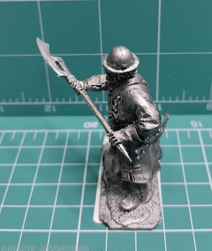 4165ТБ ВИМ, пеший стрелец в каске, с бердышом, 54 мм Три Богатыря