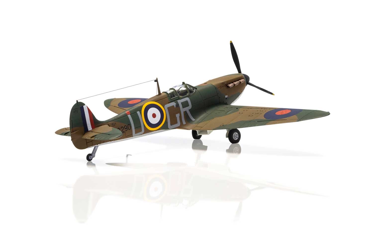 A01071B Самолет SUPERMARINE SPITFIRE Mk.I Airfix