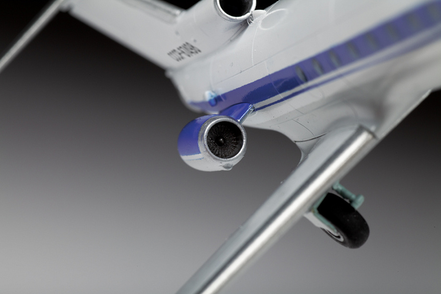 7030 Пассажирский самолет Як-40 Звезда