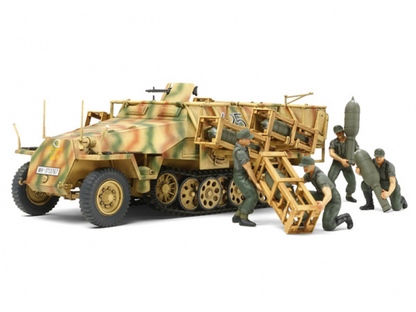 35151T Немецкий полугусеничный БTР Sd.kfz.251/1 Ausf.D с пусков. установкой STUKA ZU FUSS и 4 фигурами солдат. Tamiya