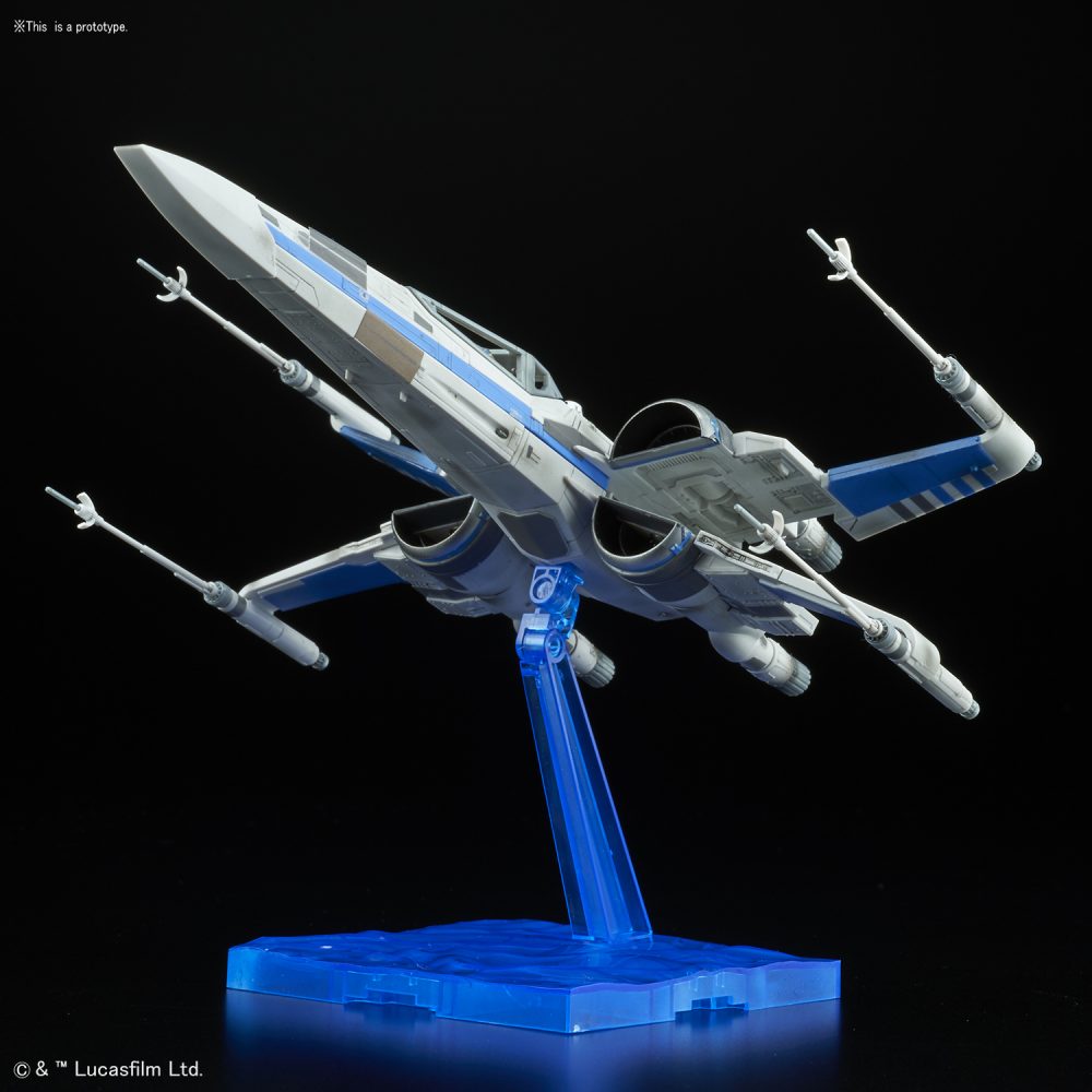 BND-0223296 Модель Blue Squadron Resistance X-Wing Fighter Звездные Войны (Star Wars) Bandai