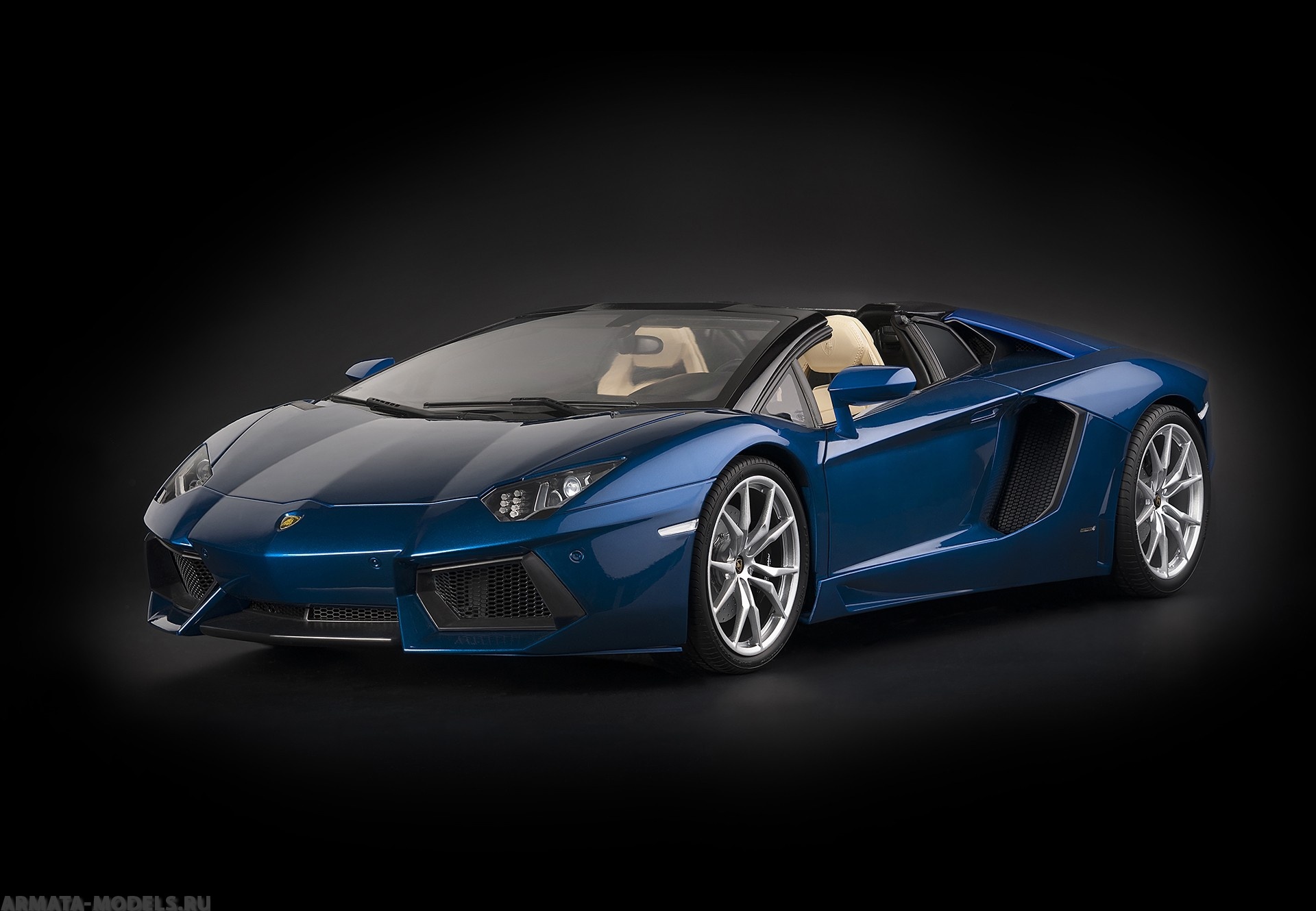 Lamborghini Aventador Roadster Blue (Синий металлик)