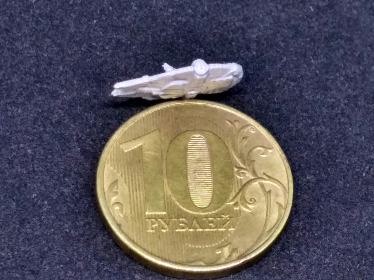 AM2704 Millenium Falcon Тысячелетний сокол Arma Models