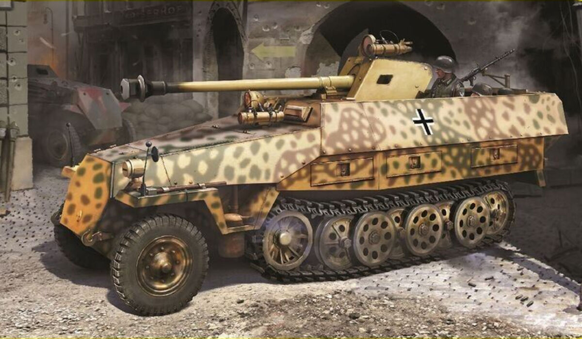 6994Д Сборная модель Sd.Kfz.251/22 Ausf.D w/NIGHT VISION FALKE Dragon