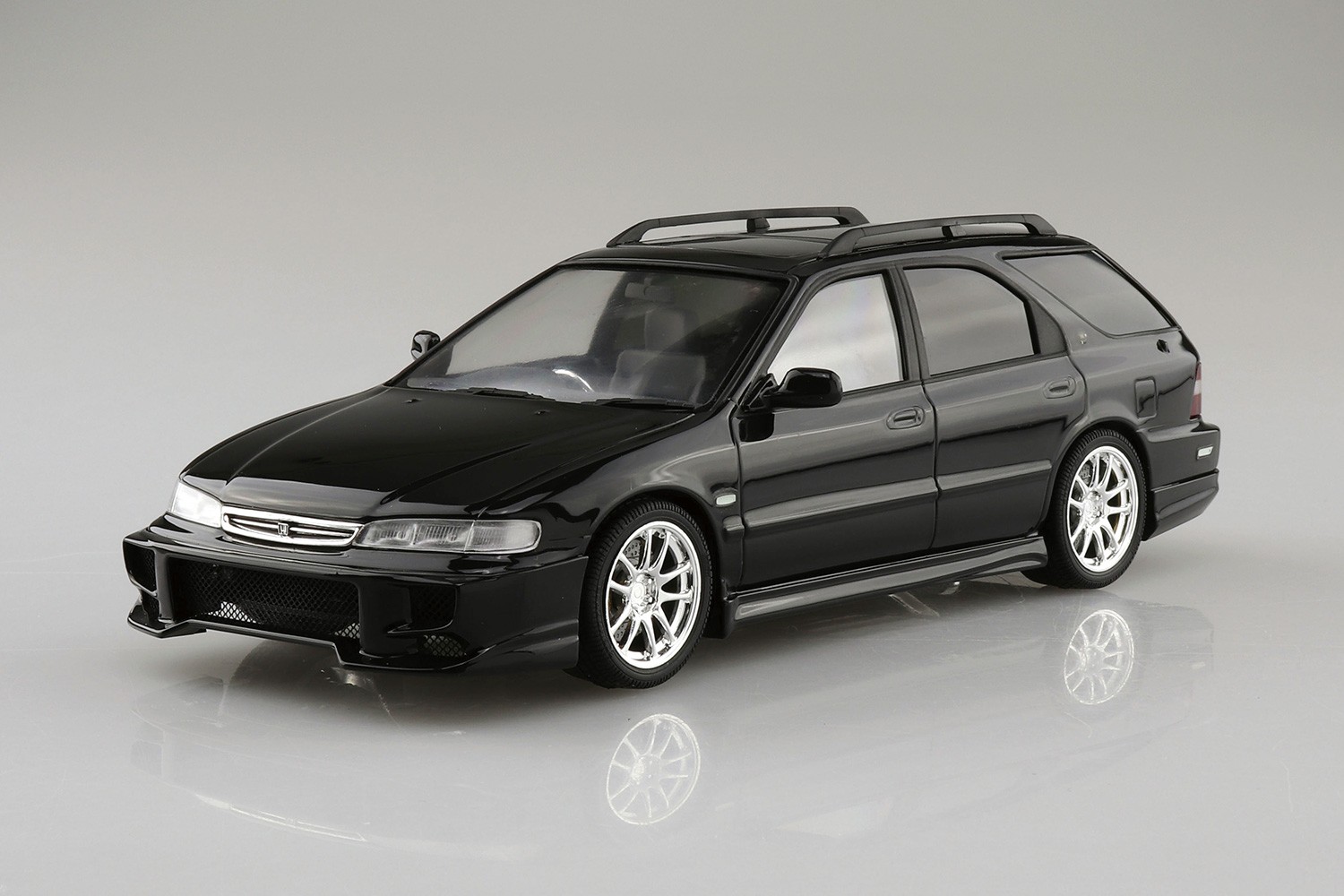 05803 Honda Accord Wagon Wings West CF2 '96 Aoshima