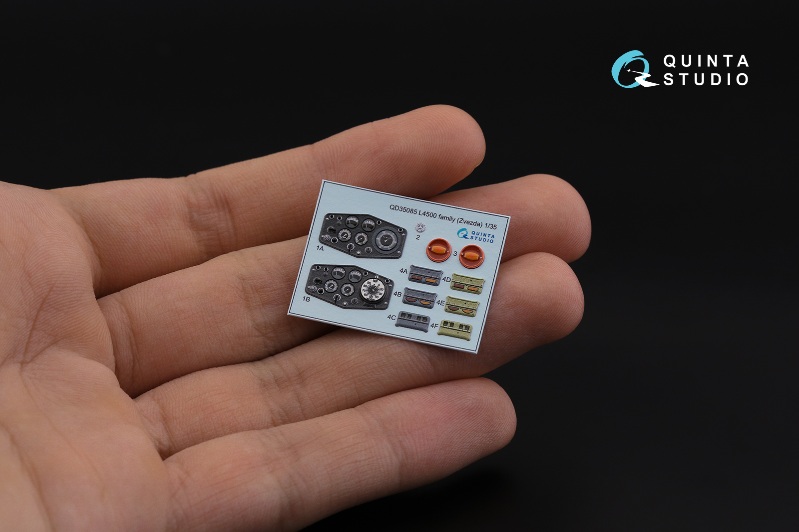 QD35085 3D Декаль интерьера кабины L4500 family (Zvezda)