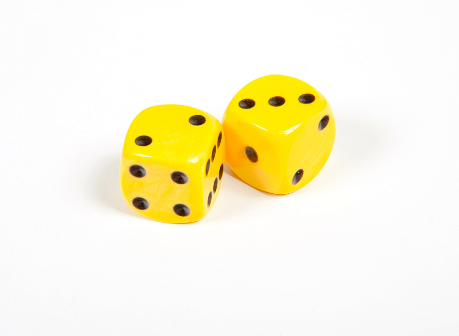1224 Набор из 2 кубиков D6, 16мм. Желтый с черными точками в блистере