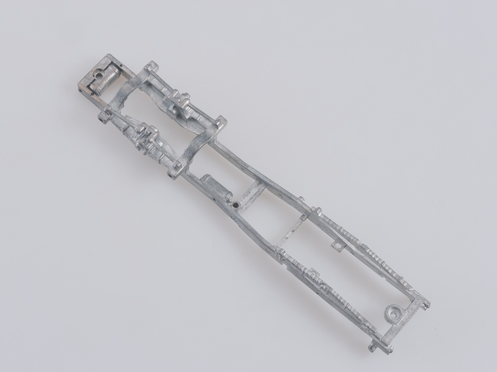 7043AVD Сборная модель МАЗ-6422 с полуприцепом МАЗ-9758 AVD Models