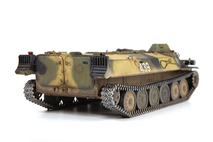 3652 Многоцелевой бронированный тягач МТ-ЛБ Звезда