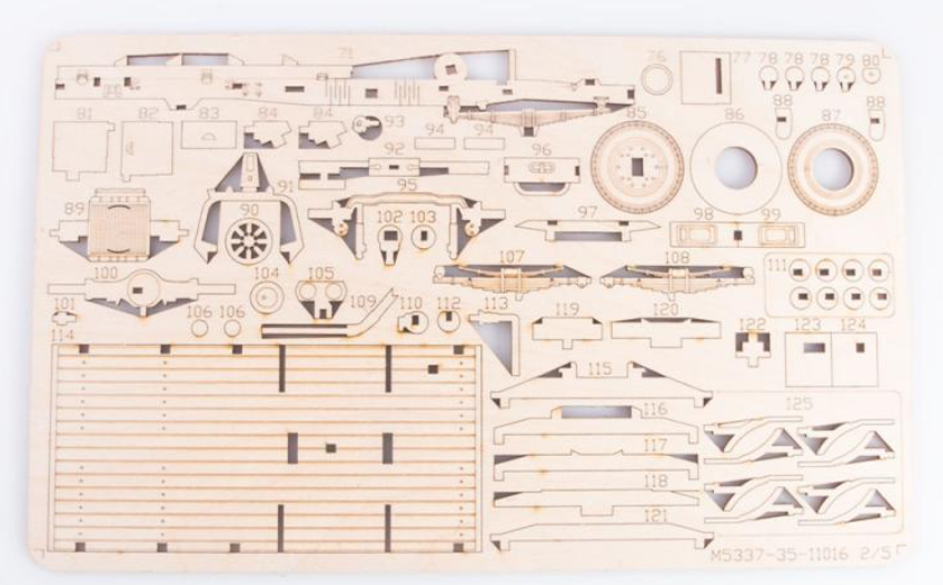 11016BAUMI Сборная модель МАЗ-5337 бортовой (поздний) Baumi