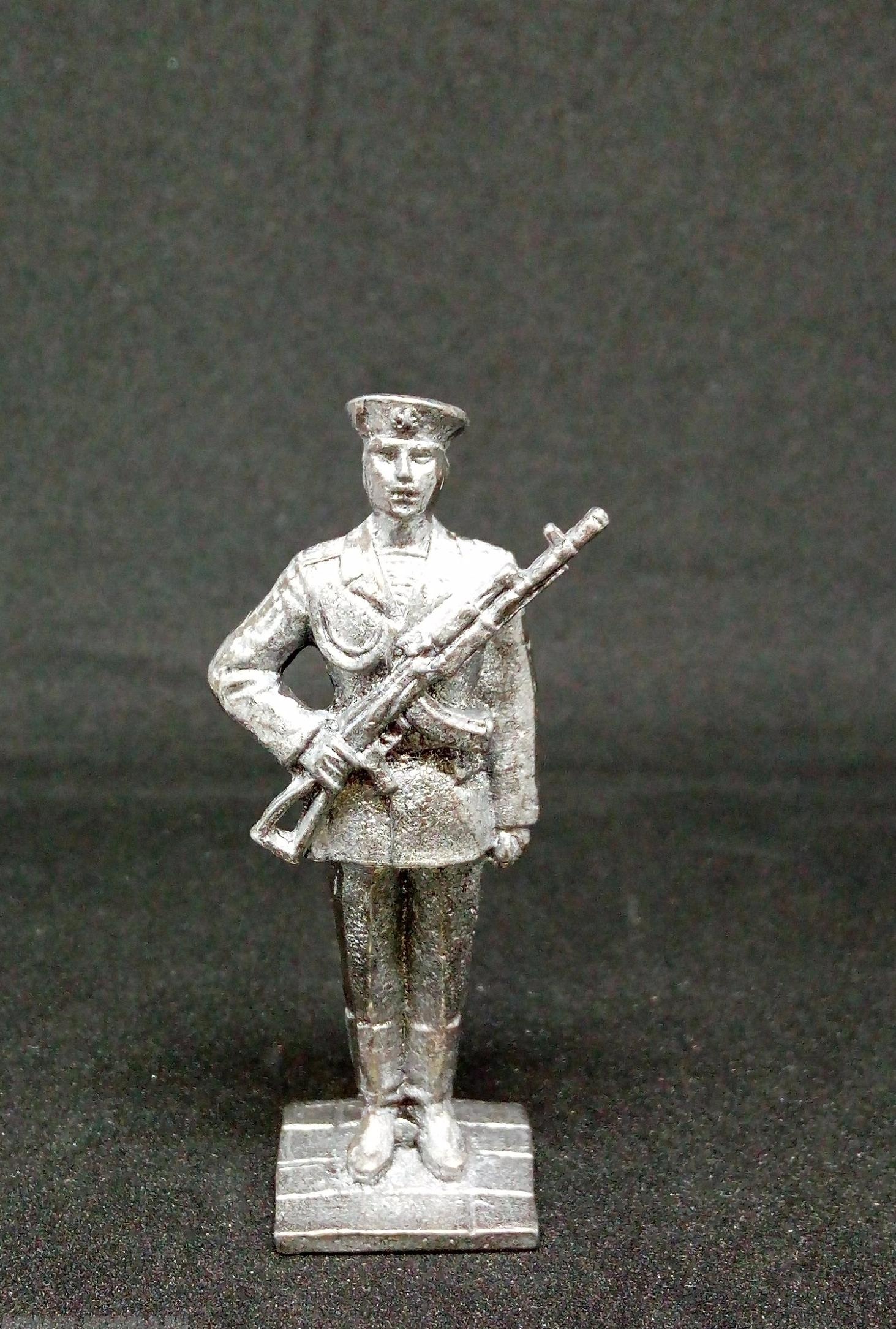 Н-7-122 Рядовой ВДВ с карабином Солдатики "Ура"