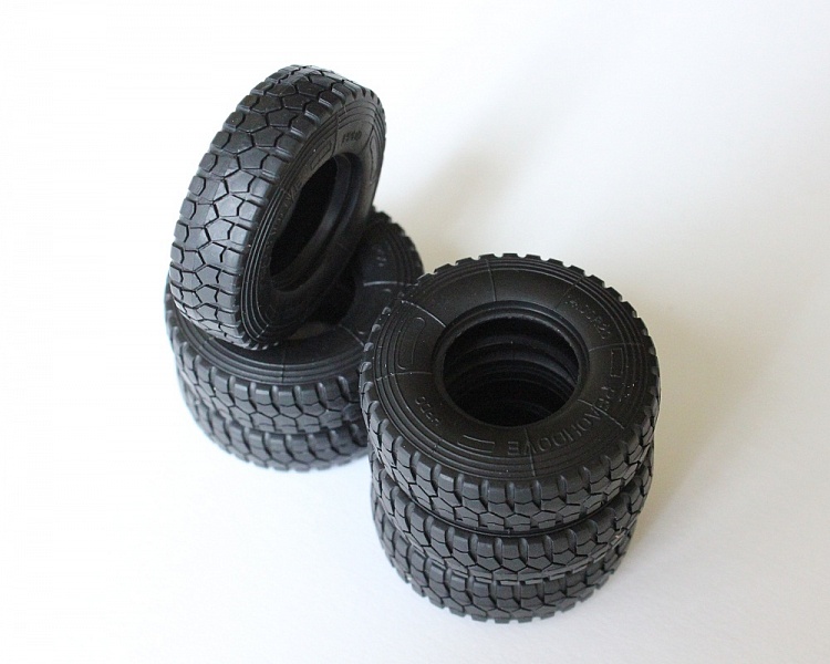 SPS-001 Tyres for Vehicle/Diorama (4pcs) Meng