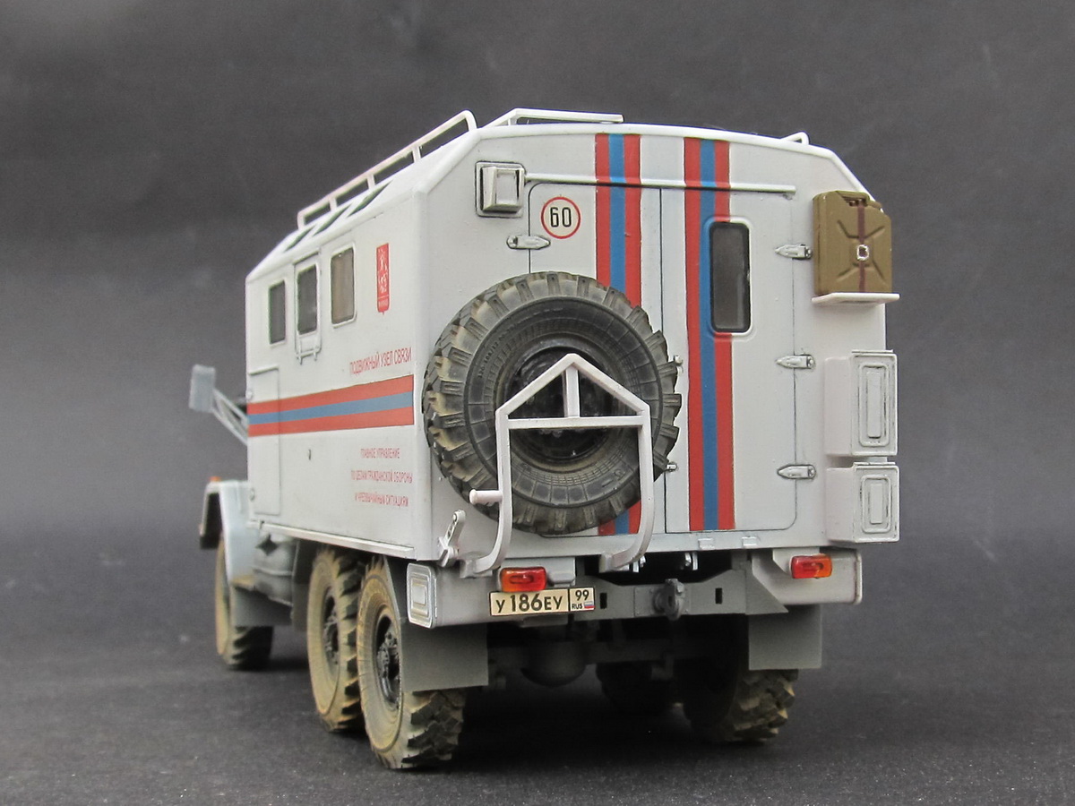 ЗиЛ-131 командно штабная машина МЧС, ICM