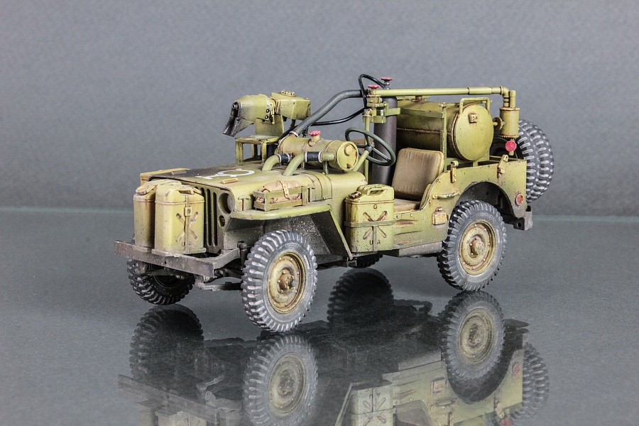 VS-012 MB Military Vehicle WASP Flamethrower Meng