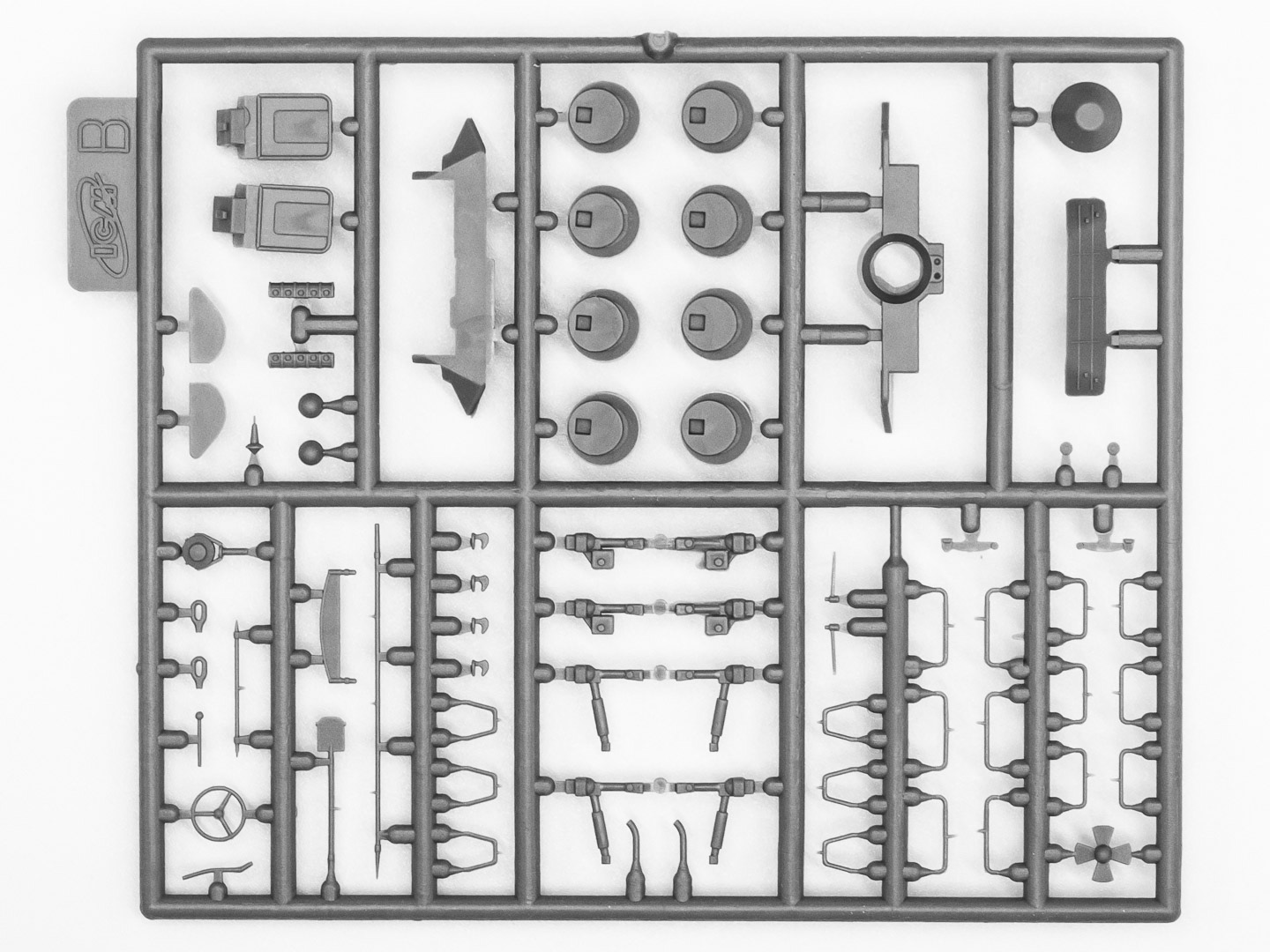 72901 БТР-60 П, бронетраспортёр ICM