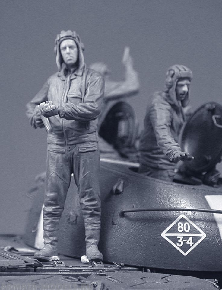 T35225 Серия железный занавес. Советский танкист с АКМС Tank