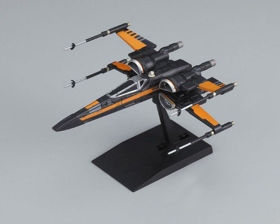 BND-2319537 Star Wars Poe's X-Wing Fighter Bandai
