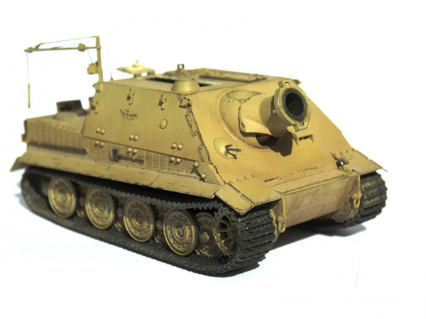 35177T Мортира 38см Sturmtiger с 1 фигурой Tamiya