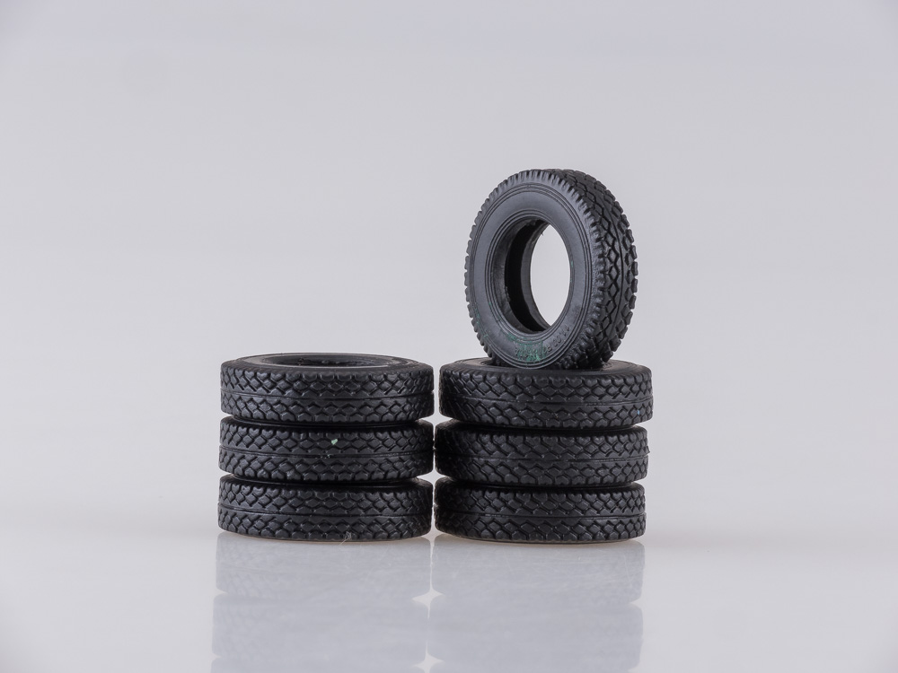 Сборная модель МАЗ-5432 с полуприцепом МАЗ-93971 AVD Models