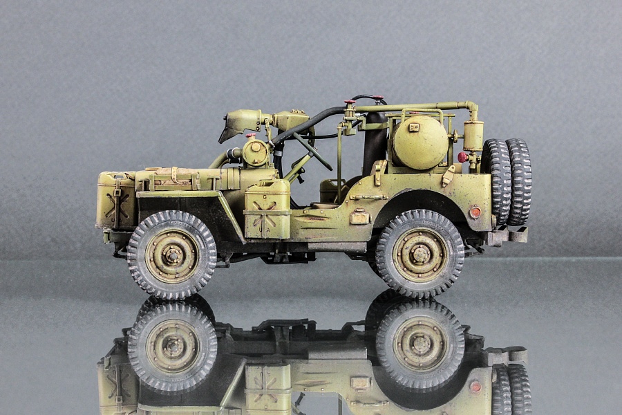 VS-012 MB Military Vehicle WASP Flamethrower Meng