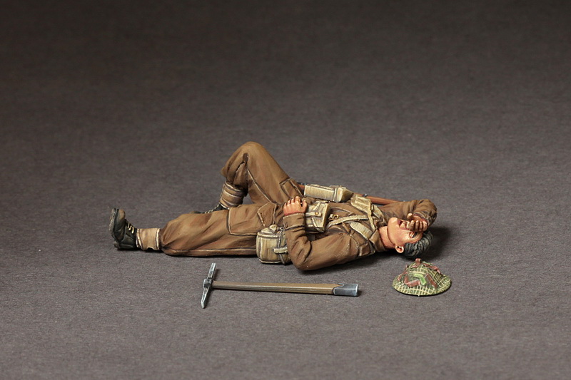 35134SOGA British infantryman at rest. SOGA Miniatures