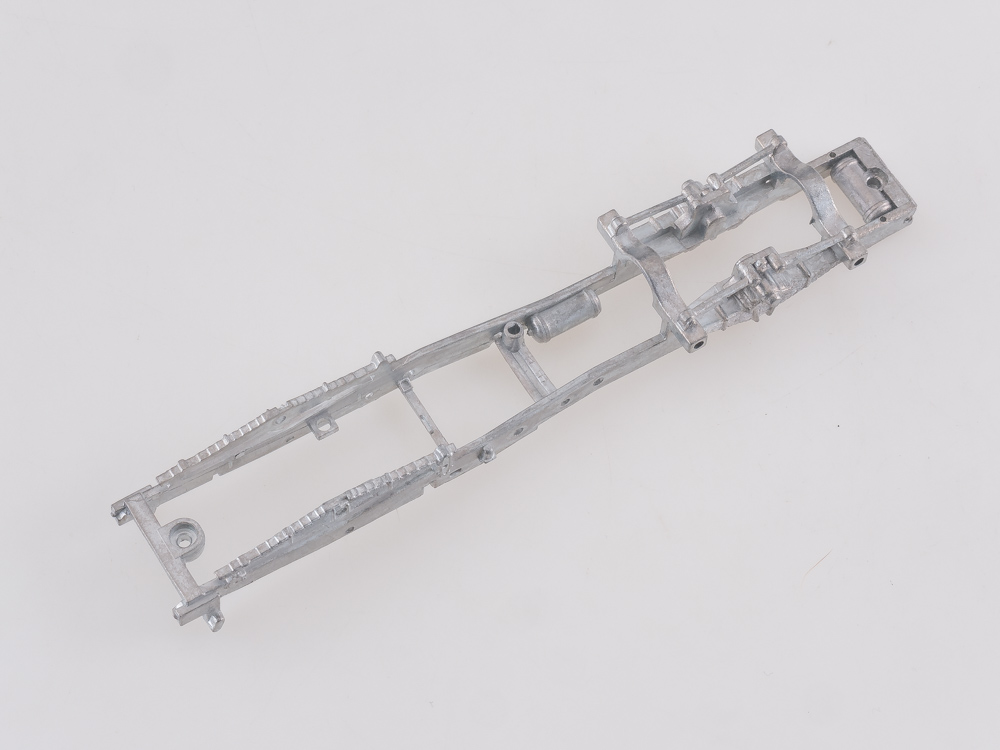 7040AVD Сборная модель МАЗ-6422 с полуприцепом МАЗ-9506-30 AVD Models