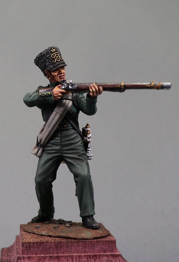 CHM-54290. Стрелок батальона Великой Княгини Екатерины Павловны, Россия 1812-14 гг. 54 мм. Материал - смола. Chronos Miniatures