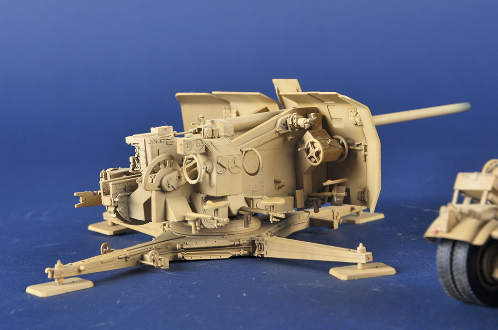 02358P Зенитная пушка German 8.8cm Flak 41 Trumpeter
