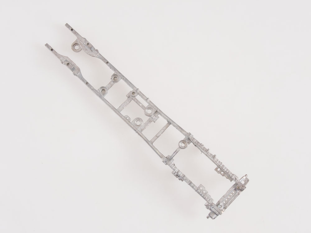 1302AVD Сборная модель КАМАЗ-43118 6x6 бортовой с тентом AVD Models